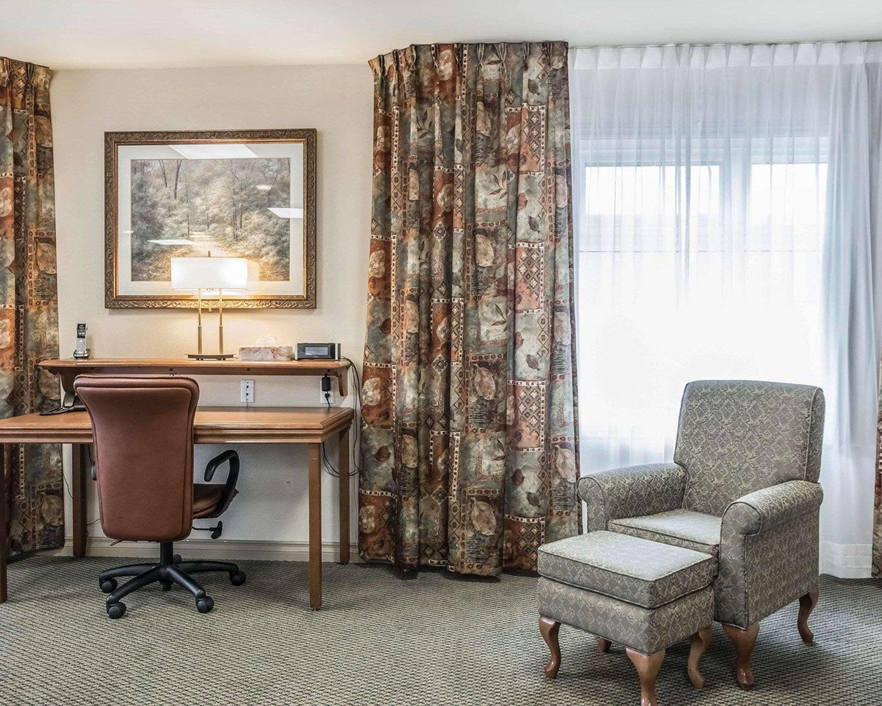 Quality Suites Drummondville Exterior photo
